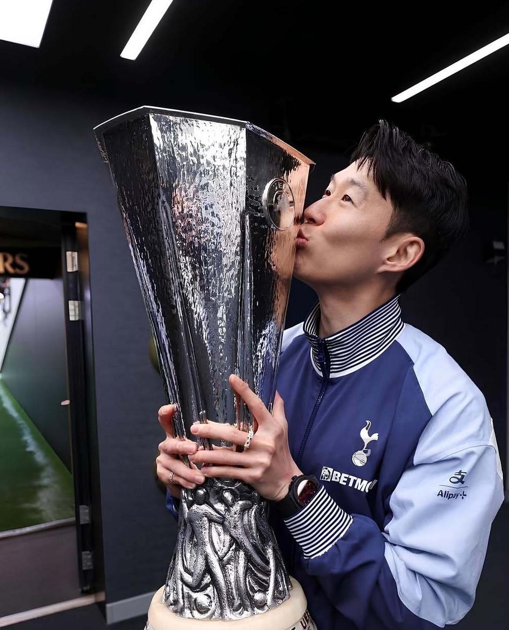 热刺险胜波尔图,迪玛利亚乌龙送礼世界杯 热刺险胜波尔图,迪玛利亚乌龙送礼世界杯