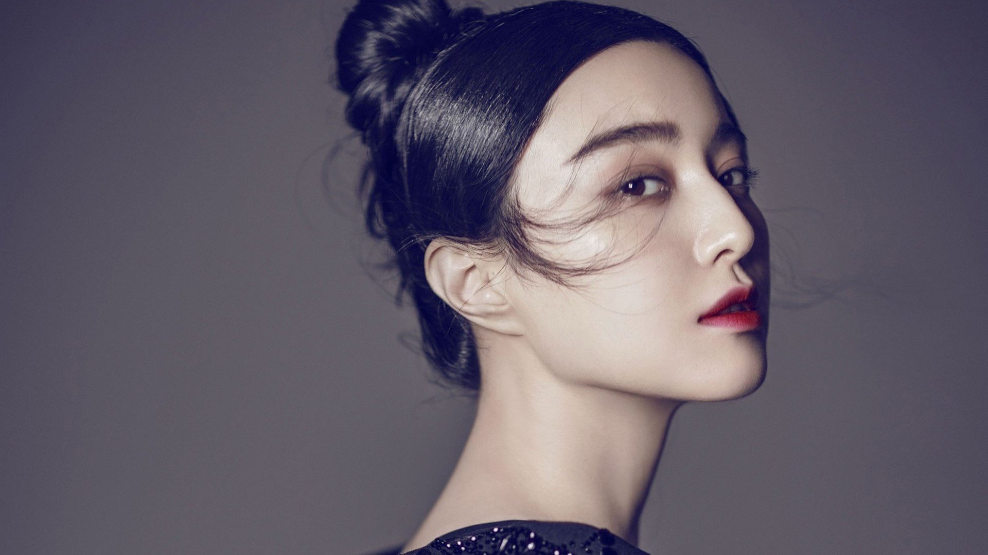 华体会下载-天价金靴沦为囚徒，世界排名争夺战之夜，德布劳内在防守端的无形枷锁